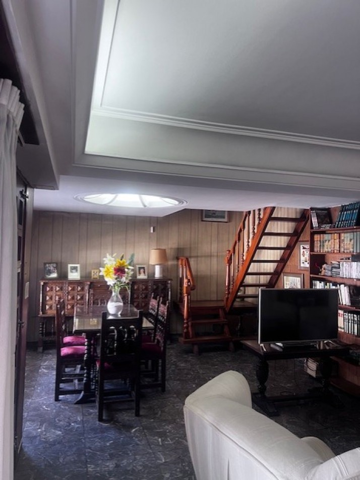 Venta chalet Mar del Plata amplio chalet uso familiar y o comercil 6 ambientes zona San Jose
