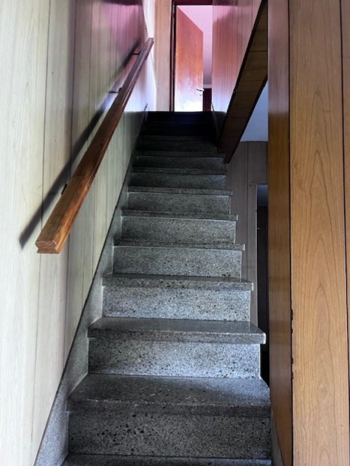 Venta chalet Mar del Plata amplio chalet uso familiar y o comercil 6 ambientes zona San Jose