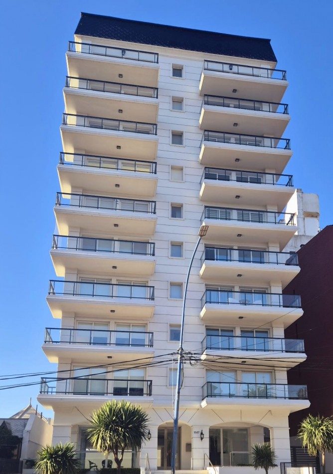 ALQUILER ANUAL, HERMOSO DEPARTAMENTO DE 2 AMB. A METROS DEL MAR