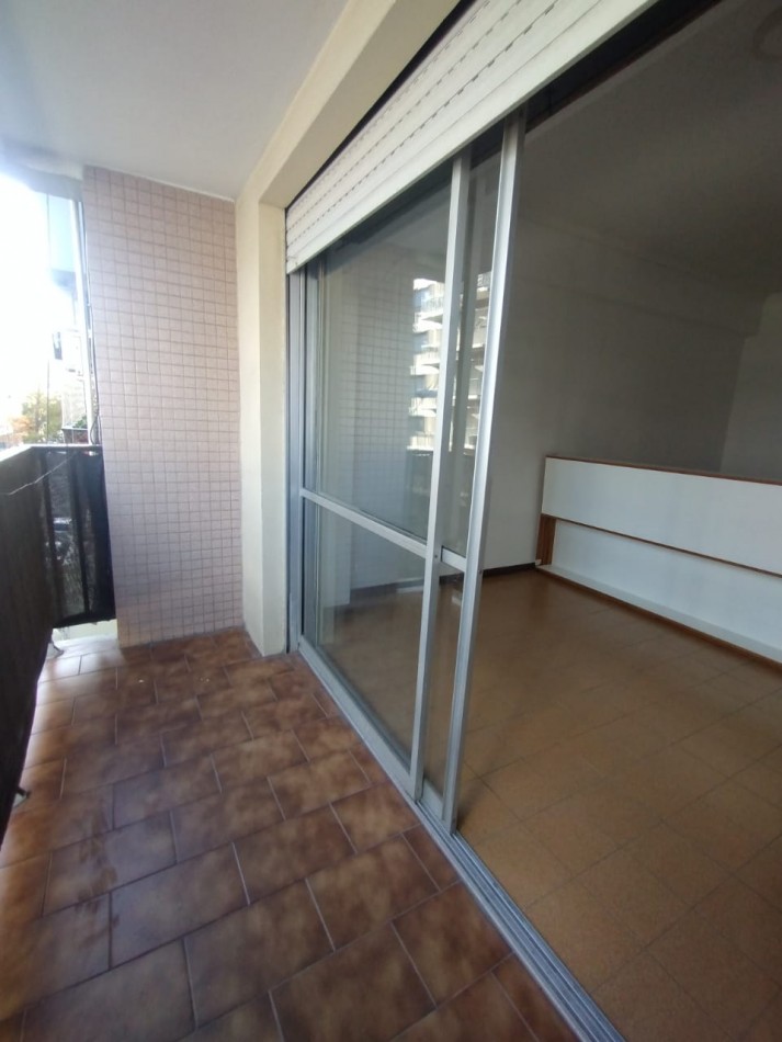 ALQUILER DPTO 1 AMB. ZOONA GUEMES, AL FRENTE, CON BALCON, EXCELENTE ESTADO
