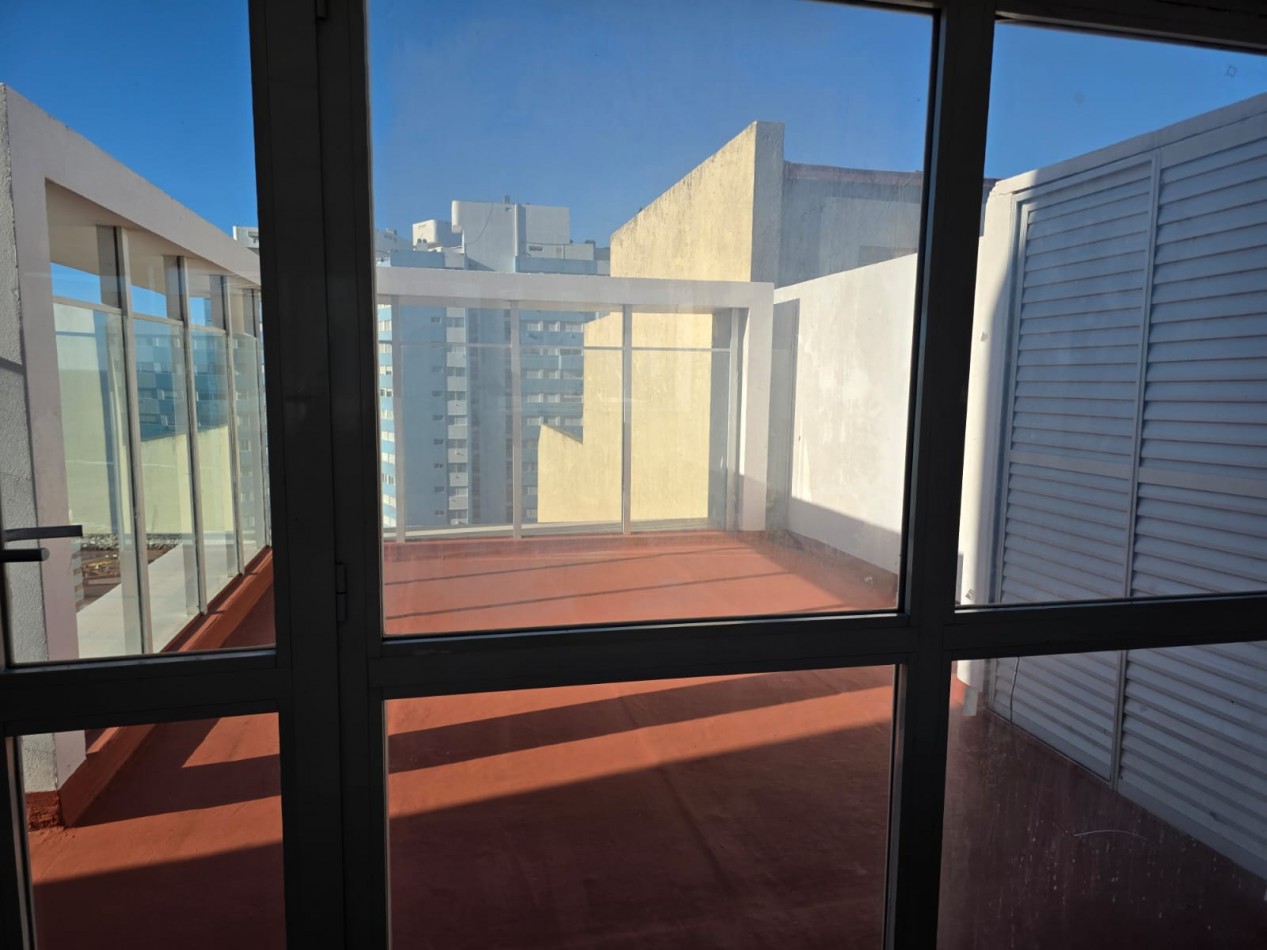 venta Mar del Plata, 2 amb. con cochera a metros del mar, excelente opcion !!! IM - PER - DI - BLE !1!!