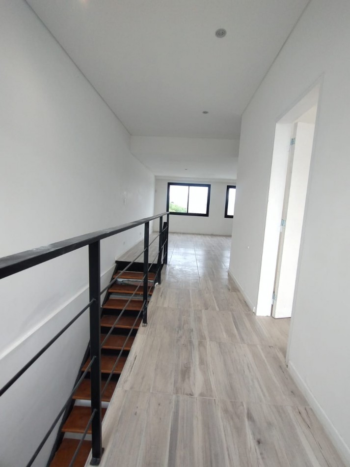 VENTA DE DUPLEX !!!!! ACTUALIZADO PRECIO DE ESTE HERMOSOS DUPLEX, A POCAS CUADRAS DEL MAR, ZONA SUR DE MDP, 3 COMODOS AMBIENTES, DISENO MODERNO, VELO !!!