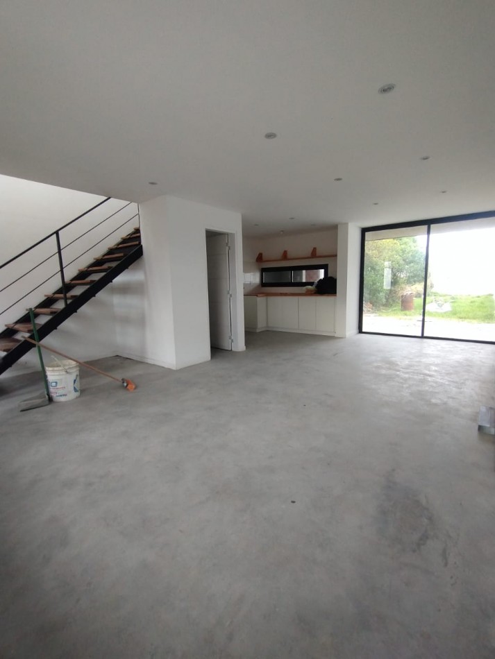 VENTA DE DUPLEX !!!!! ACTUALIZADO PRECIO DE ESTE HERMOSOS DUPLEX, A POCAS CUADRAS DEL MAR, ZONA SUR DE MDP, 3 COMODOS AMBIENTES, DISENO MODERNO, VELO !!!