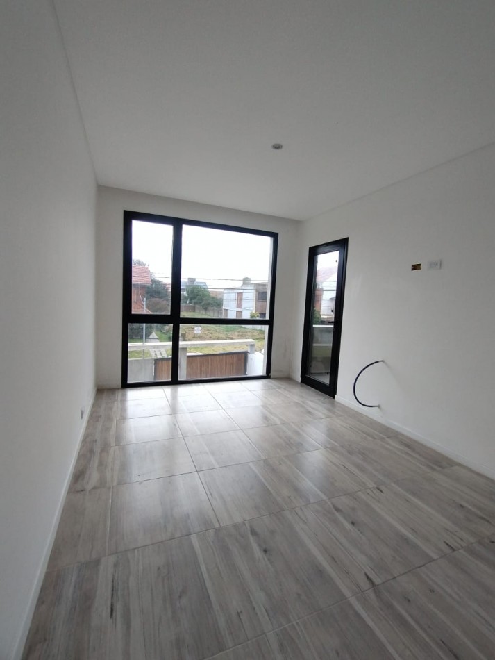 VENTA DE DUPLEX !!!!! ACTUALIZADO PRECIO DE ESTE HERMOSOS DUPLEX, A POCAS CUADRAS DEL MAR, ZONA SUR DE MDP, 3 COMODOS AMBIENTES, DISENO MODERNO, VELO !!!