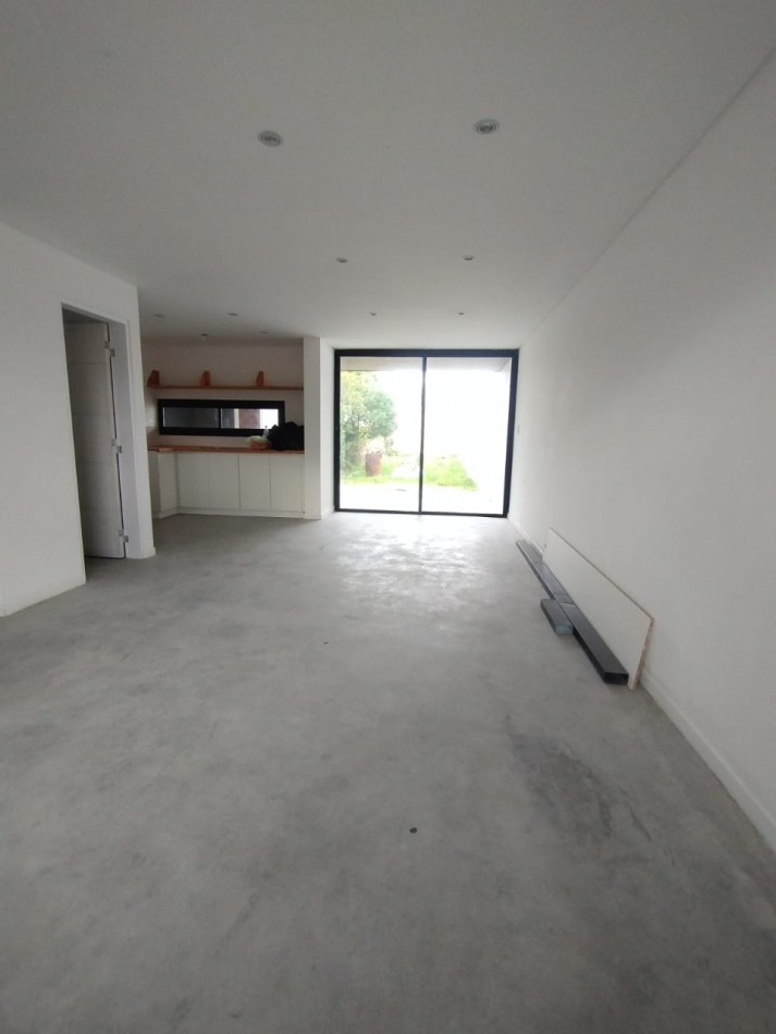 VENTA DE DUPLEX !!!!! ACTUALIZADO PRECIO DE ESTE HERMOSOS DUPLEX, A POCAS CUADRAS DEL MAR, ZONA SUR DE MDP, 3 COMODOS AMBIENTES, DISENO MODERNO, VELO !!!