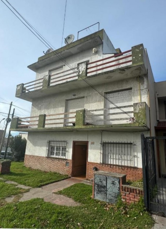 VENTA DEPARTAMENTO  2 AMB. PB. AL FRENTE y CON PATIO. ZONA COLINAS DE PERALTA RAMOS