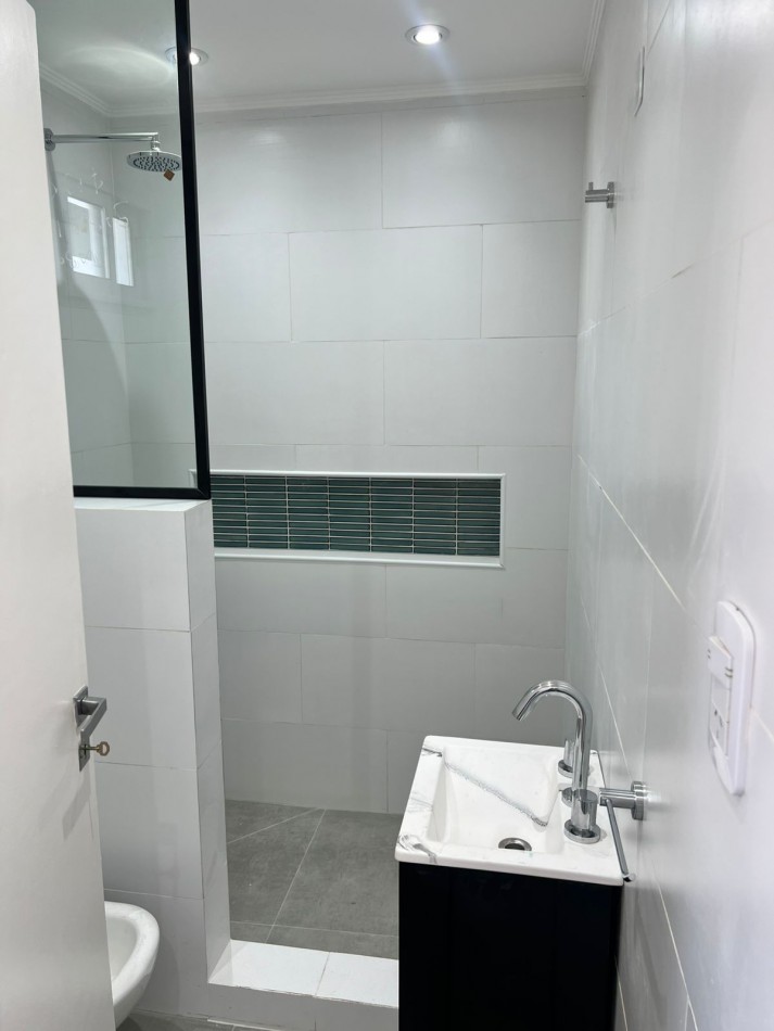 VENTA MDP !!! EXCELENTE TRIPLEX 4 AMBIENTES EN VENTA BARRIO SAN JOSE, PATIO, TERRAZA ENTRADA DE AUTO. 