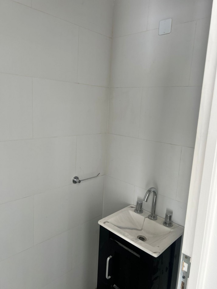 VENTA MDP !!! EXCELENTE TRIPLEX 4 AMBIENTES EN VENTA BARRIO SAN JOSE, PATIO, TERRAZA ENTRADA DE AUTO. 