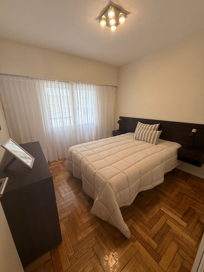 Departamento 2 ambientes con dependencia a la calle con balcon!