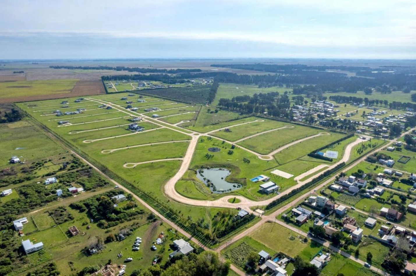SUPER LOTE EN MAR CHIQUITA !!! CALLE SANTOS Y MONTEVIDEO, A POCOS  METROS DE LA RUTA Y DEL MAR