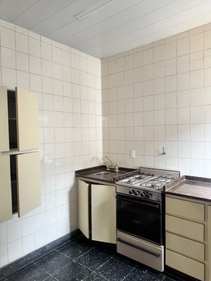 VENTA CHALET ESTILO MDP. ZONA PLAZA MITRE, IDEAL INVERSION O PROFESIONAL Y COMERCIAL