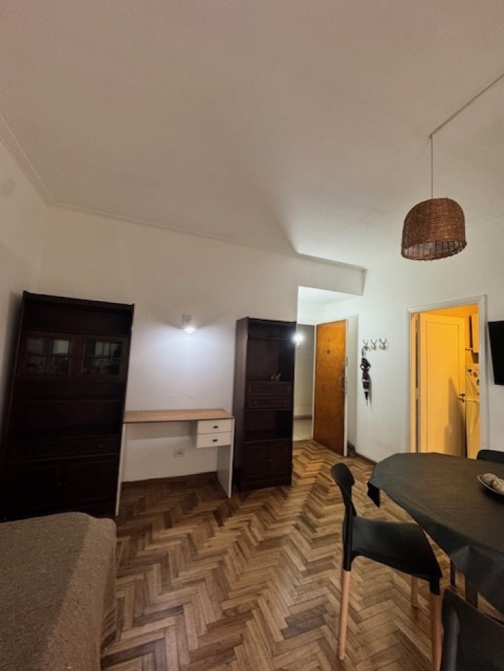 ALQUILER ANUAL O PARA ESTUDIANTES o TEMPORADA CORTA, MAR DEL PLATA !!! PLAZA COLON, EXCELENTE, 2 AMB. COLON Y ENTRE RIOS