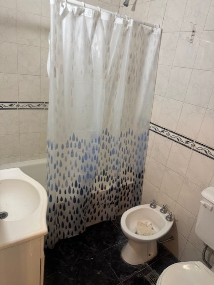 ALQUILER ANUAL O PARA ESTUDIANTES o TEMPORADA CORTA, MAR DEL PLATA !!! PLAZA COLON, EXCELENTE, 2 AMB. COLON Y ENTRE RIOS