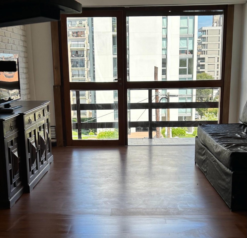 ALQUILER DE DEPTO A MTS DEL MAR, 3 AMB CON DEPENDENCIA Y TERRAZA PROPIA