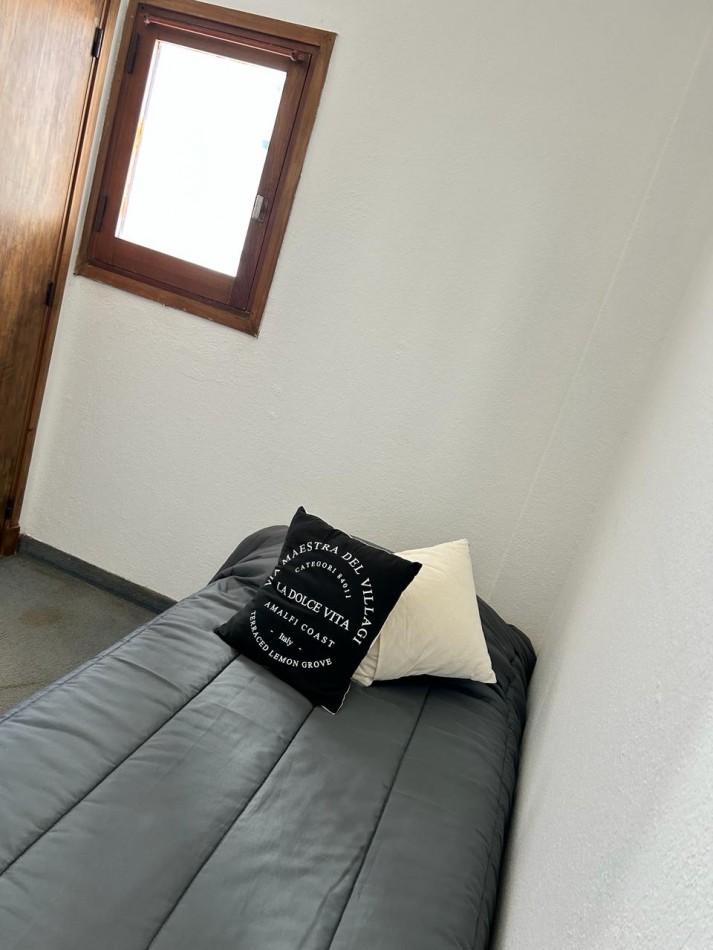 ALQUILER DE DEPTO A MTS DEL MAR, 3 AMB CON DEPENDENCIA Y TERRAZA PROPIA