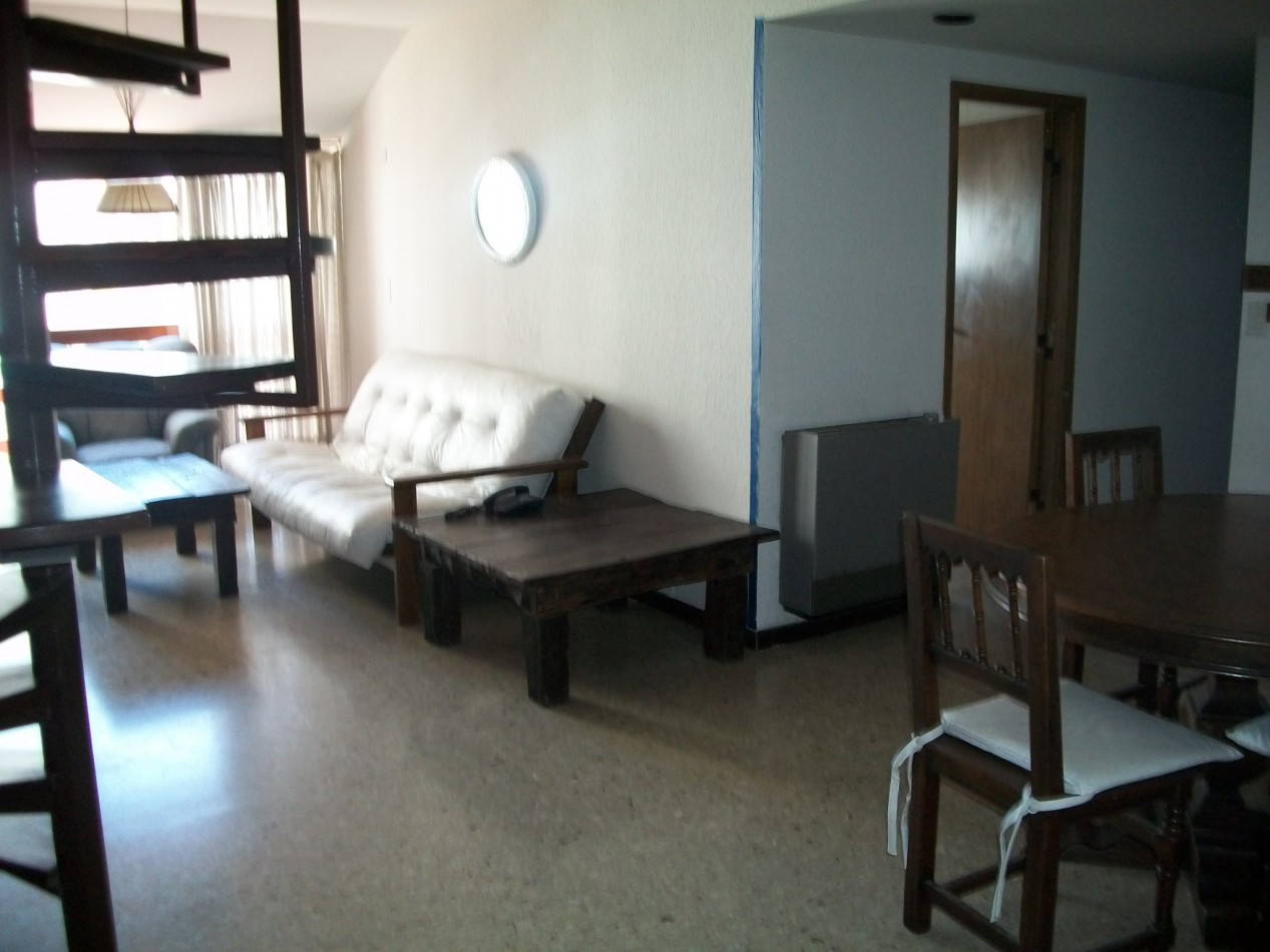 ALQUILER DE DEPTO A MTS DEL MAR, 3 AMB CON DEPENDENCIA Y TERRAZA PROPIA