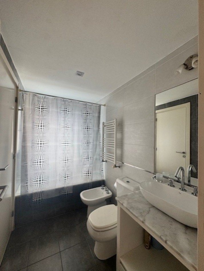 DEPARTAMENTO 3 AMBIENTES EN VENTA  EN  PLAYA  CHICA, MODERNO Y CON VISTA AL  MAR