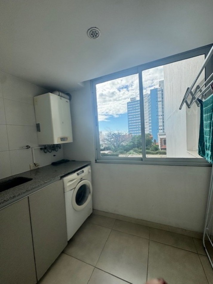 DEPARTAMENTO 3 AMBIENTES EN VENTA  EN  PLAYA  CHICA, MODERNO Y CON VISTA AL  MAR