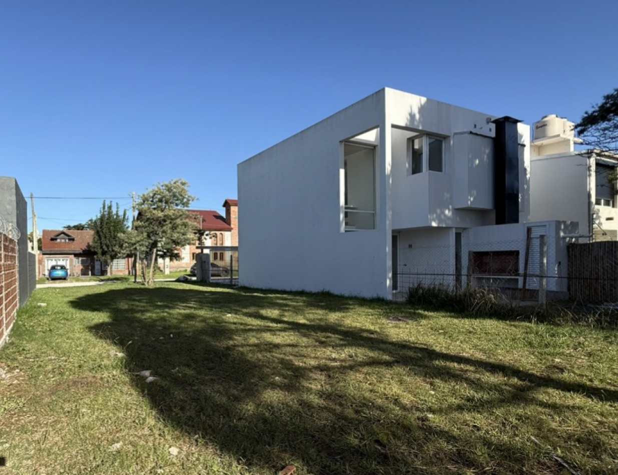 Lote en venta Barrio Los Pinares