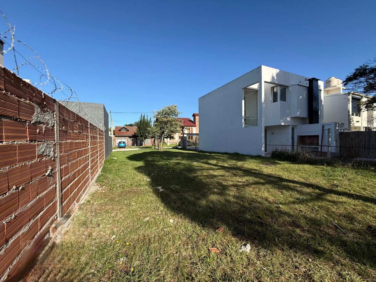 Lote en venta Barrio Los Pinares