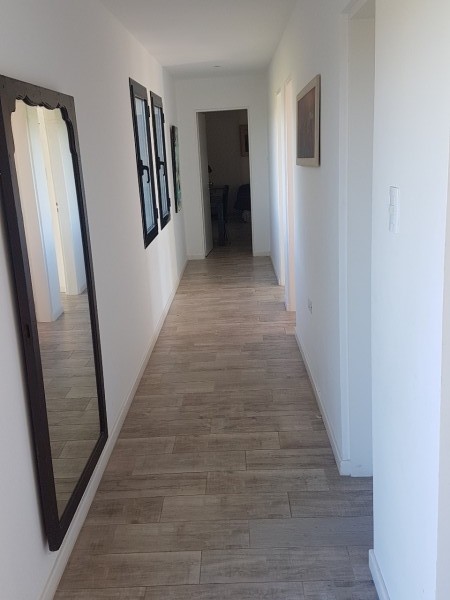 nuevo, moderno, optimo,hemroso chalet de 4 ambientes, con garaje ,parque y galería