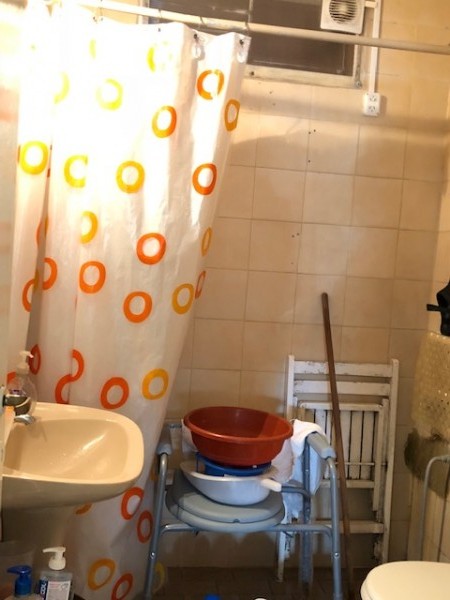 NUEVO VALOR!!! RETASADA !!! VENTA CASA AMERICANA EN LOTE PROPIO !!! casa de 3 amb. o casa con dpto independiente, apta dos familias, en caisamar con gran lote y posibilidades de ampliar