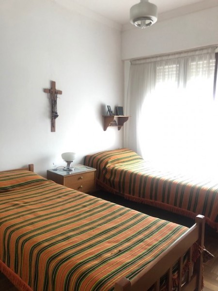NUEVO VALOR !!!! VENTA MAR DEL PLATA, PH 4 AMBIENTES, ATRAS, DESARROLLADO EN DOS PLANTAS, PEQUENO PATIO, APTO CREDITO