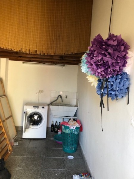 VENTA CHALET, 4 ambientes, parque y patio, sobre lote de 15 mts de frente !!!!! muy buena opcion !!!!
