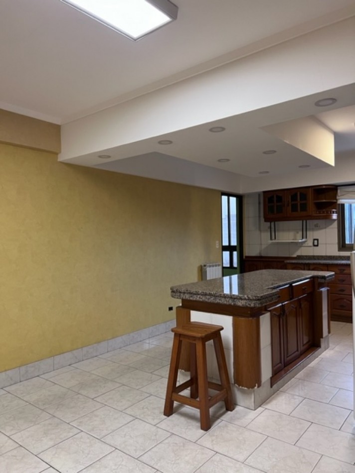 VENTA MDP, ZONA CHAUVIN/MACROCENTRO, PISO UNICO EN SU ESTILO, CALIDAD, METRAJE, AMPLITUD DE AMBIENTES, VISTA PANORAMICA, CONSULTANOS !!!