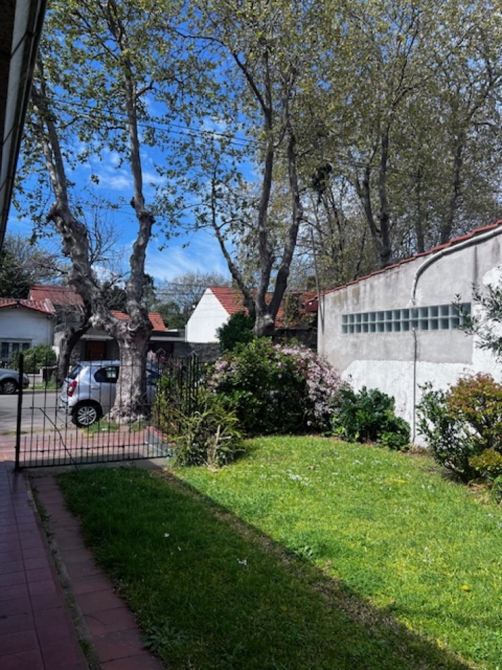 VENTA CHALET DESARROLLADO EN UNA SOLA PLANTA, CON PARQUE Y PATIO, ZONA NUEVA POMPEYA, a 7 cuadras del mar