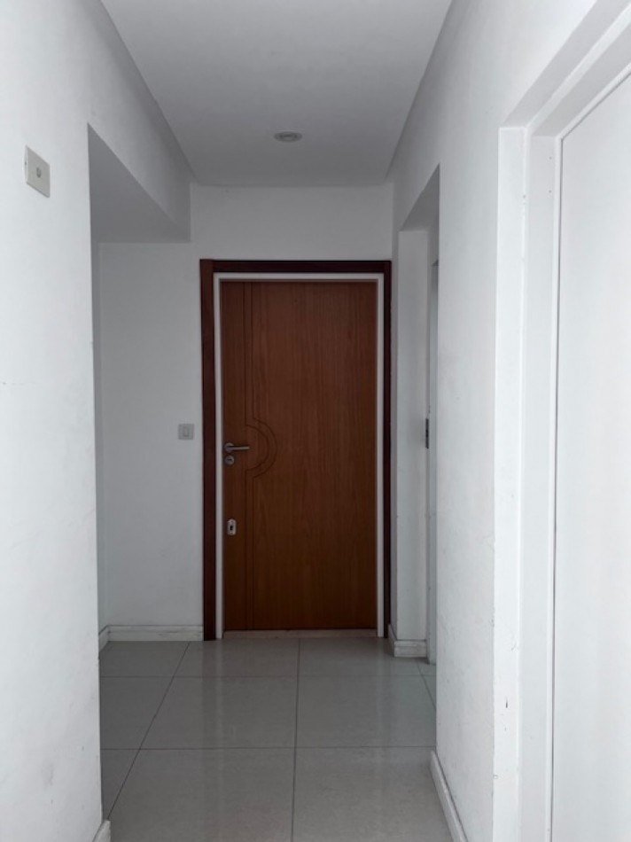 VENTA MAR DEL PLATA, HERMOSO SEMIPISO A METROS DEL MAR, PLAYA CHICA, 3 AMB. COCHERA DOBLE, OPTIMO !!!!