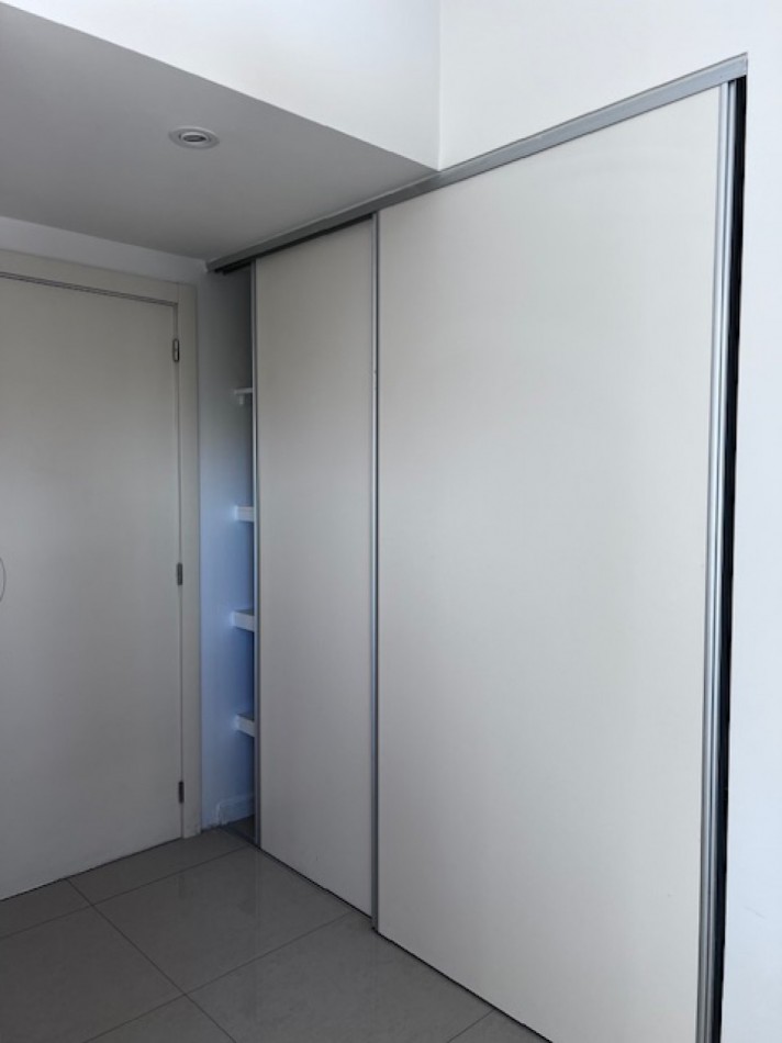 VENTA MAR DEL PLATA, HERMOSO SEMIPISO A METROS DEL MAR, PLAYA CHICA, 3 AMB. COCHERA DOBLE, OPTIMO !!!!