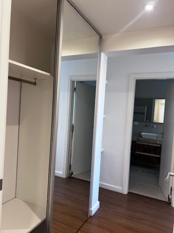 VENTA MAR DEL PLATA, HERMOSO SEMIPISO A METROS DEL MAR, PLAYA CHICA, 3 AMB. COCHERA DOBLE, OPTIMO !!!!