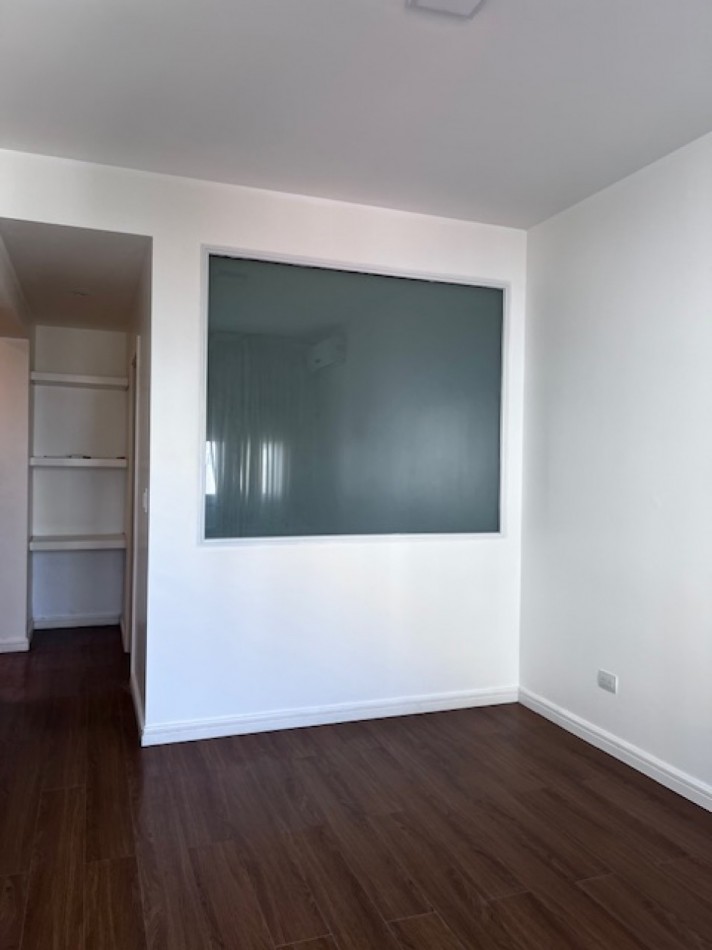 VENTA MAR DEL PLATA, HERMOSO SEMIPISO A METROS DEL MAR, PLAYA CHICA, 3 AMB. COCHERA DOBLE, OPTIMO !!!!