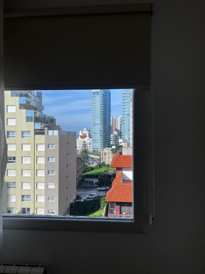 VENTA MAR DEL PLATA, HERMOSO SEMIPISO A METROS DEL MAR, PLAYA CHICA, 3 AMB. COCHERA DOBLE, OPTIMO !!!!