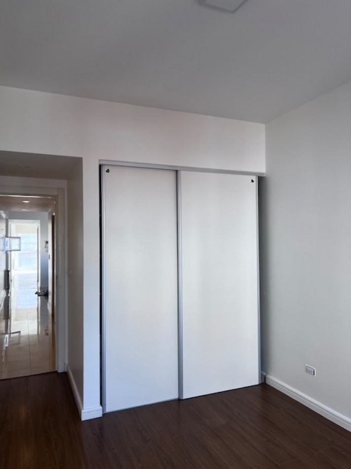 VENTA MAR DEL PLATA, HERMOSO SEMIPISO A METROS DEL MAR, PLAYA CHICA, 3 AMB. COCHERA DOBLE, OPTIMO !!!!