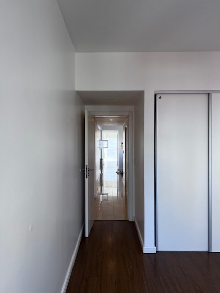 VENTA MAR DEL PLATA, HERMOSO SEMIPISO A METROS DEL MAR, PLAYA CHICA, 3 AMB. COCHERA DOBLE, OPTIMO !!!!