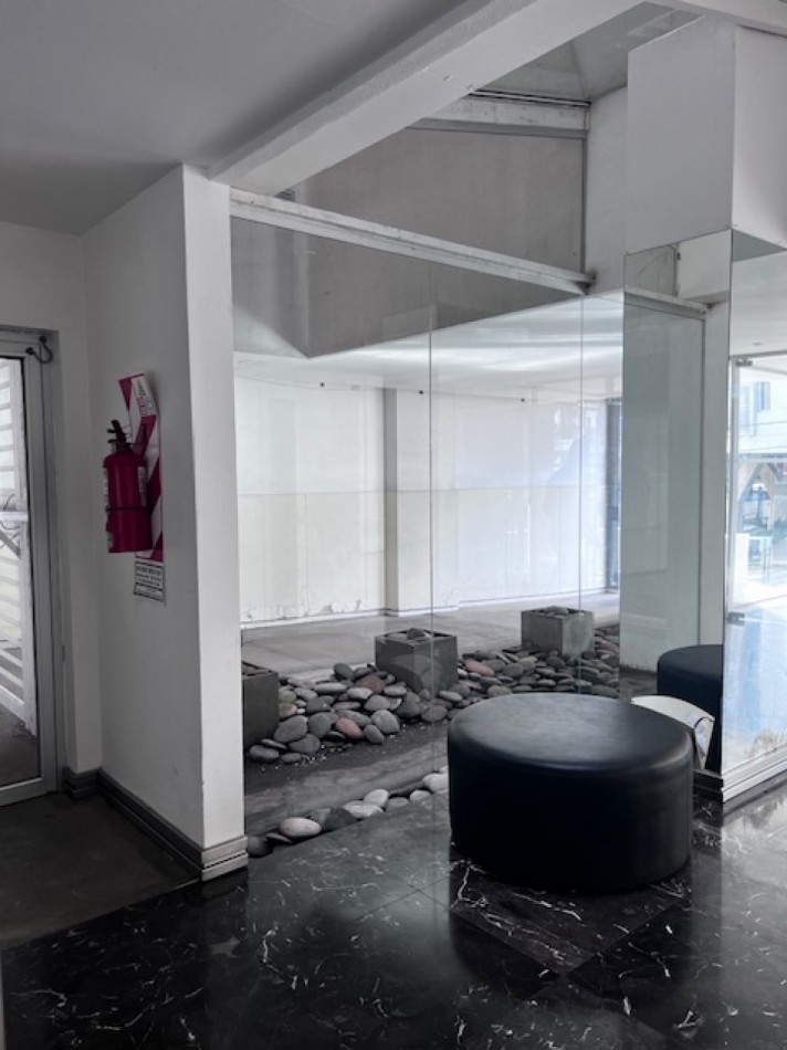 VENTA MAR DEL PLATA, HERMOSO SEMIPISO A METROS DEL MAR, PLAYA CHICA, 3 AMB. COCHERA DOBLE, OPTIMO !!!!
