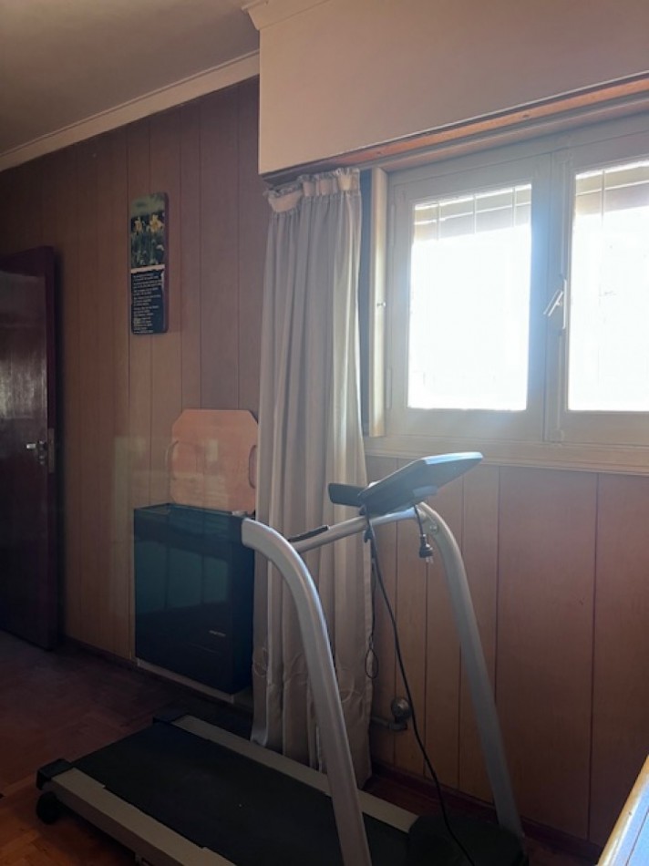 Venta chalet Mar del Plata amplio chalet uso familiar y o comercil 6 ambientes zona San Jose
