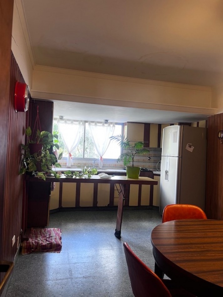 Venta chalet Mar del Plata amplio chalet uso familiar y o comercil 6 ambientes zona San Jose