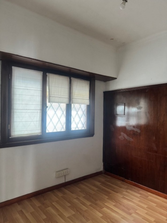 VENTA CHALET ESTILO MDP. ZONA PLAZA MITRE, IDEAL INVERSION O PROFESIONAL Y COMERCIAL