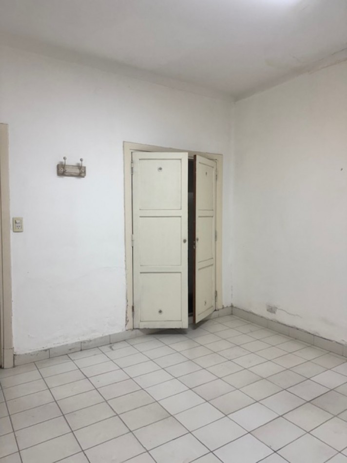 VENTA CHALET ESTILO MDP. ZONA PLAZA MITRE, IDEAL INVERSION O PROFESIONAL Y COMERCIAL