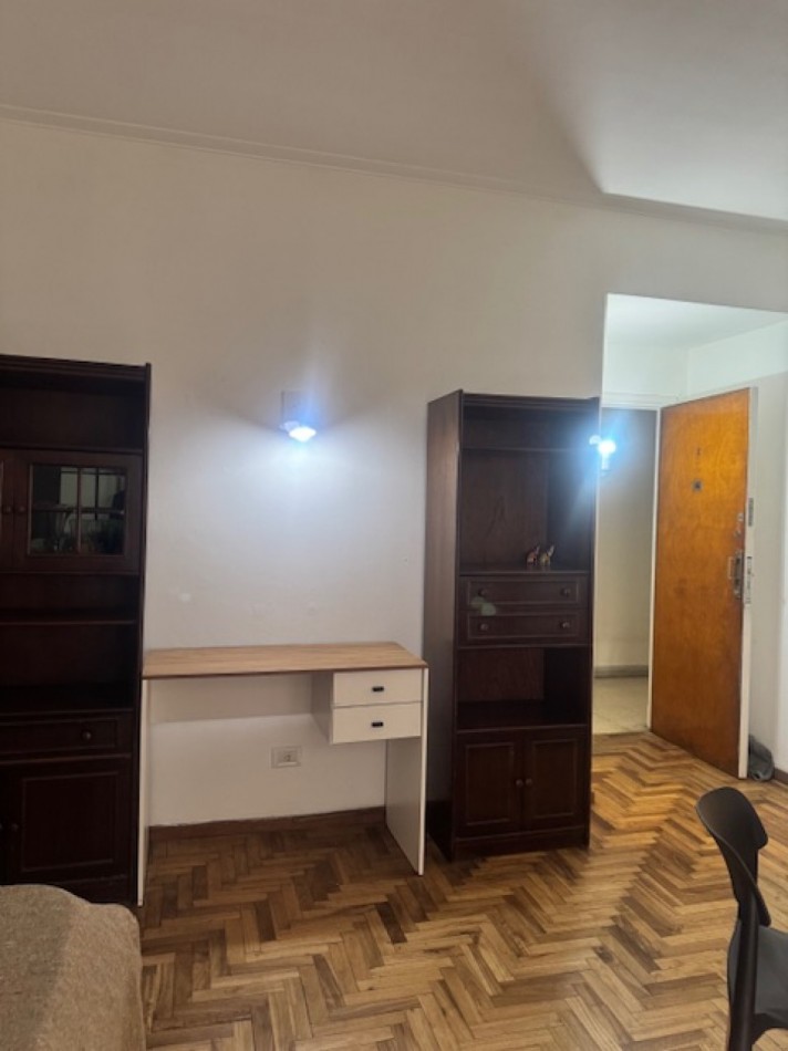 ALQUILER ANUAL O PARA ESTUDIANTES o TEMPORADA CORTA, MAR DEL PLATA !!! PLAZA COLON, EXCELENTE, 2 AMB. COLON Y ENTRE RIOS