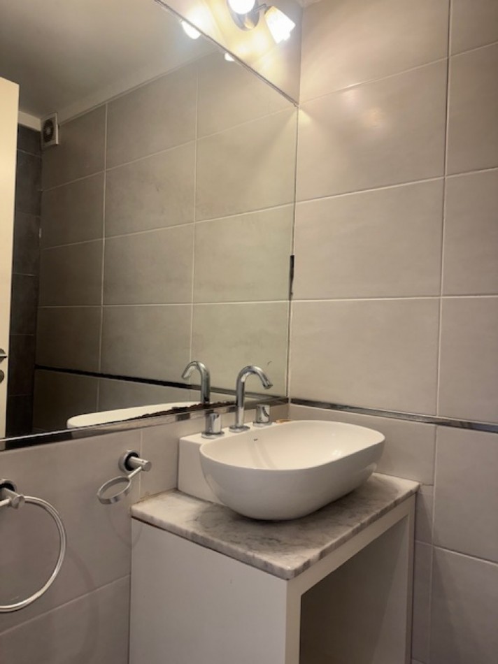 DEPARTAMENTO 3 AMBIENTES EN VENTA  EN  PLAYA  CHICA, MODERNO Y CON VISTA AL  MAR