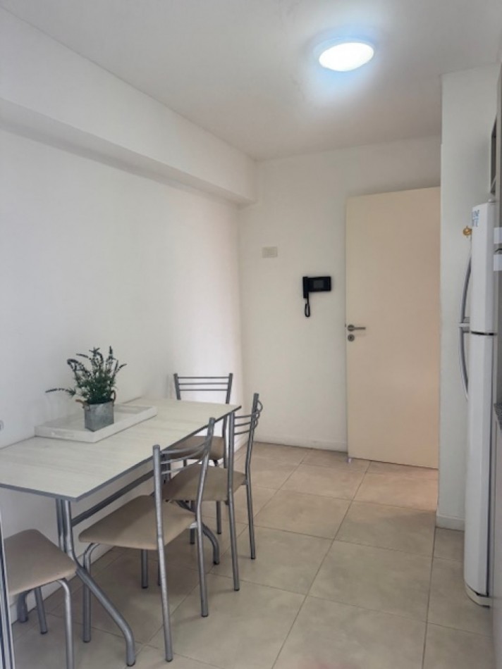 DEPARTAMENTO 3 AMBIENTES EN VENTA  EN  PLAYA  CHICA, MODERNO Y CON VISTA AL  MAR