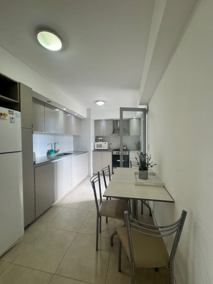 DEPARTAMENTO 3 AMBIENTES EN VENTA  EN  PLAYA  CHICA, MODERNO Y CON VISTA AL  MAR