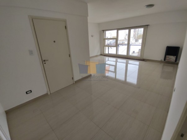 PISO 3 AMBIENTES , SHOPPING LOS GALLEGOS, IMPECABLE
