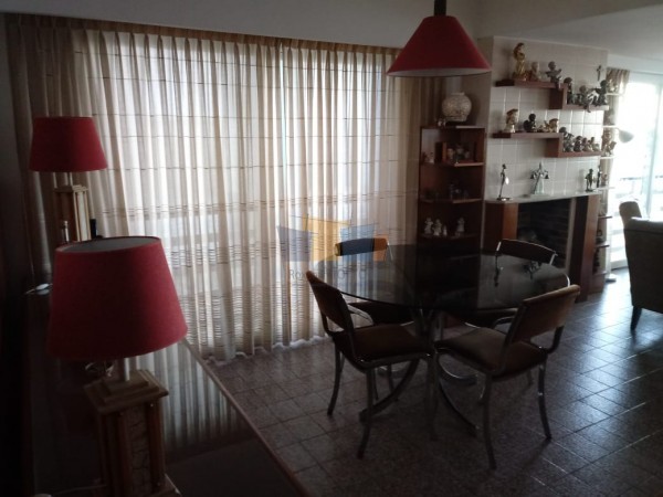 CON RENTA !!! DEPARTAMENTO EN VENTA MIRAMAR !!! FRENTE AL MAR !!! MPECABLE DPTO DE 3 AMB. CON DEPENDENCIAS COMPLETAS, BALCON CON VISTA PLENA AL MAR