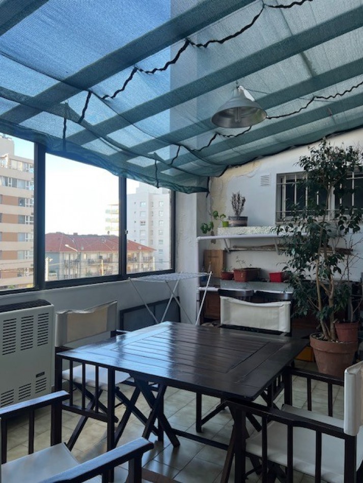 VENTA HERMOSO DEPARTAMENTO EN SEMIPISO, 3 AMB. CON DEPENDENIAS, TERRAZA PROPIA Y COCHERA, LOMAS DE STELLA MARIS