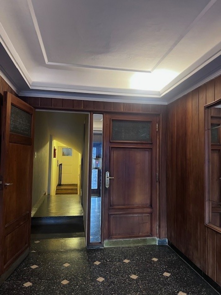 VENTA HERMOSO DEPARTAMENTO EN SEMIPISO, 3 AMB. CON DEPENDENIAS, TERRAZA PROPIA Y COCHERA, LOMAS DE STELLA MARIS
